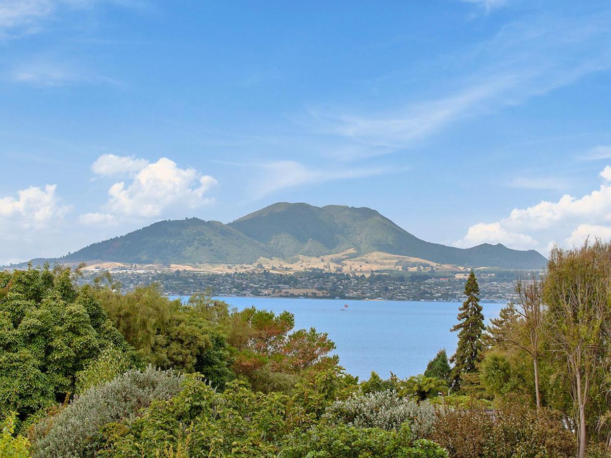 Lofty Lakeviews - Acacia Bay Holiday Home Lago Lago Taupo Esterno foto