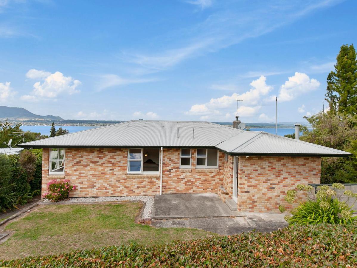 Lofty Lakeviews - Acacia Bay Holiday Home Lago Lago Taupo Esterno foto