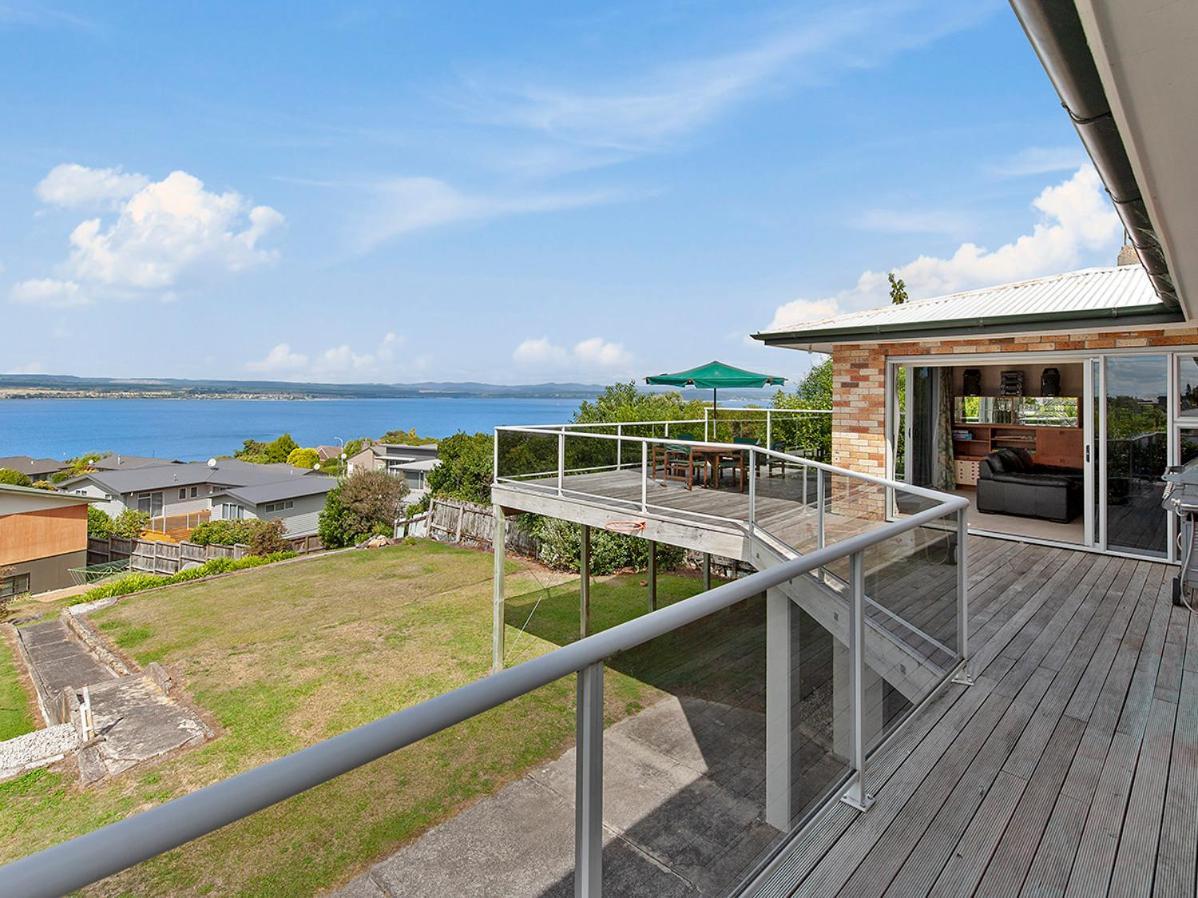 Lofty Lakeviews - Acacia Bay Holiday Home Lago Lago Taupo Esterno foto