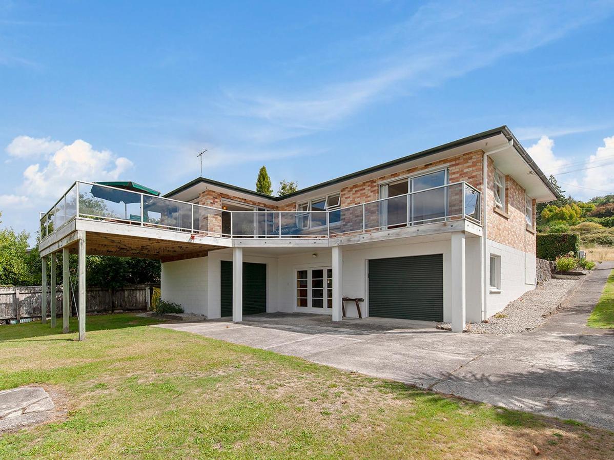 Lofty Lakeviews - Acacia Bay Holiday Home Lago Lago Taupo Esterno foto